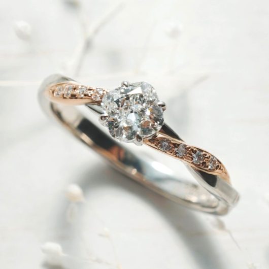 Laetitia Cushion / ﾚﾃｨｼｱ ｸｯｼｮﾝ