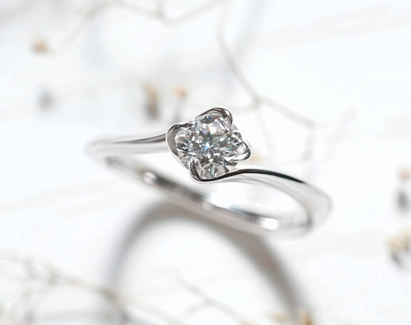 婚約指輪の画像